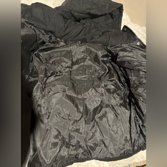 Women's Cropped Puffy puffer Jacket w/ Detachable Hooded in black. Large. NWT - Picture 5 of 7